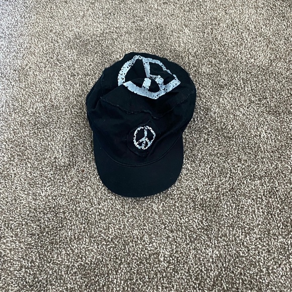 Women’s hat - Picture 2 of 2